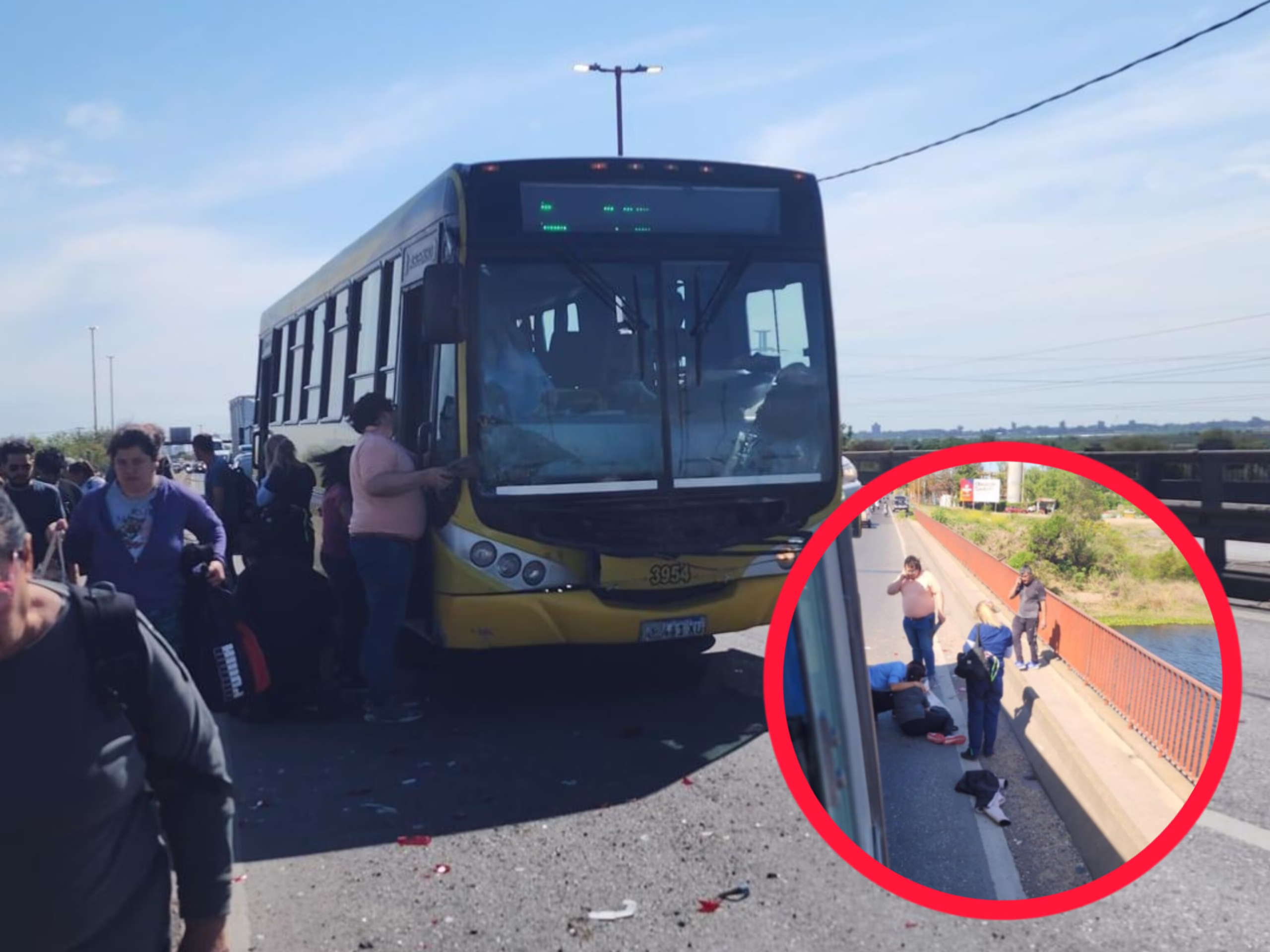 Choque en la 168: colectivo y Hilux, una pasajera salió despedida 😰