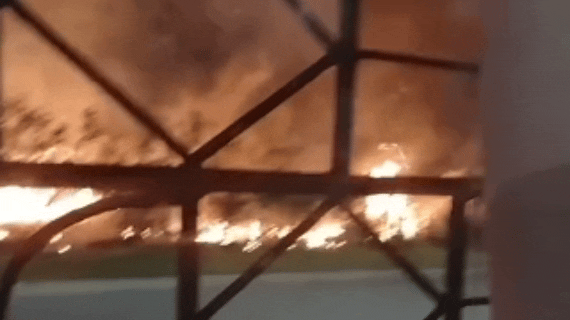 OTRA ESQUINA ENCENDIDA: fuego en barrio Roque Sáenz Peña🔥🧯