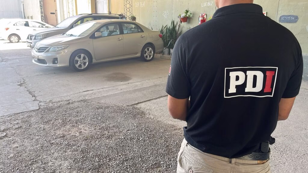 Encontraron en Santa Fe un auto con 90k USD escondidos 💵