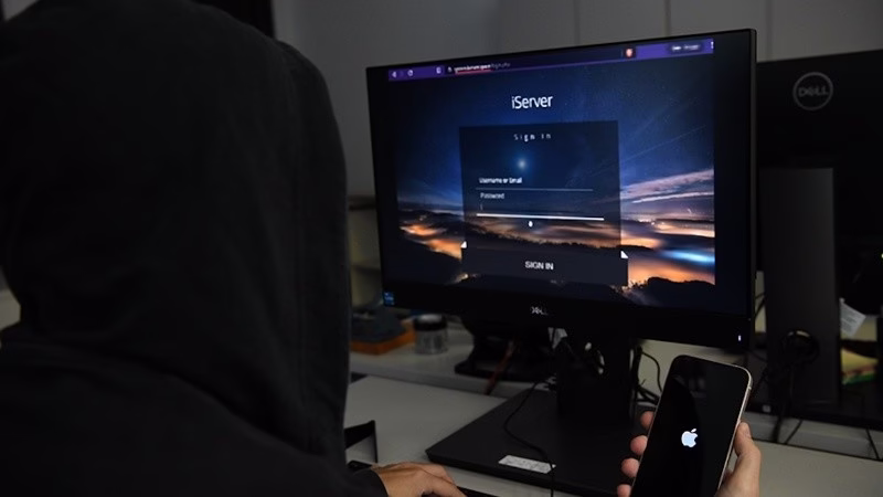 ROSARIO: 3 años por enseñar a desbloquear iPhones 🖥️